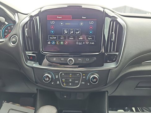 Used 2023 Chevrolet Traverse LT FWD image 27