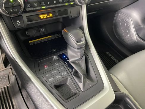 Used 2019 Toyota RAV4 XLE Premium w/ Advanced Technology Package AWD/4WD image 9