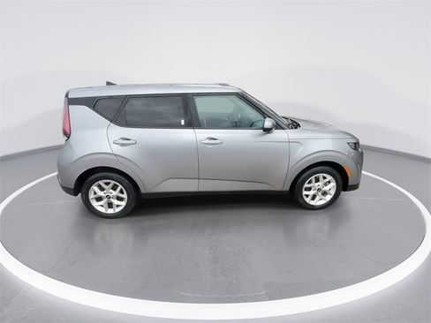 Used 2024 Kia Soul LX w/ Option Group 015 image 9