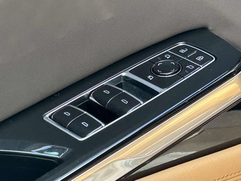 New 2026 Cadillac Escalade ESV Luxury AWD/4WD image 22