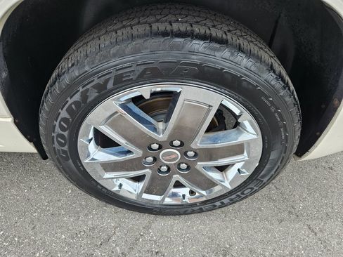 Used 2011 GMC Acadia Denali AWD/4WD image 10