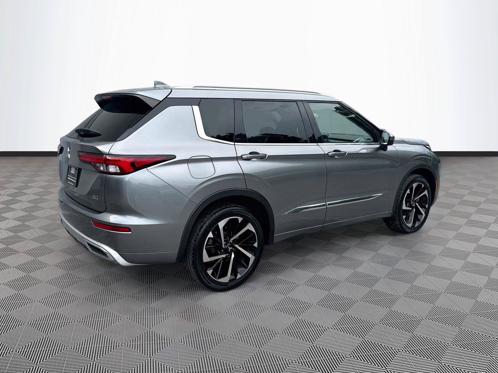 Used 2022 Mitsubishi Outlander SEL FWD image 7