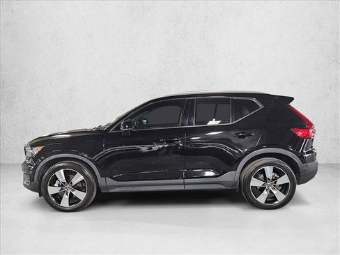 Used 2019 Volvo XC40 T5 Momentum image 9