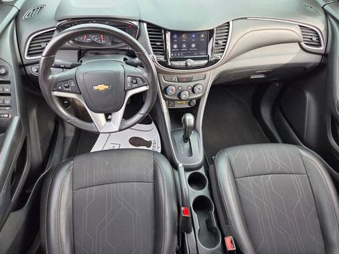Used 2022 Chevrolet Trax LT w/ Sport Edition image 8