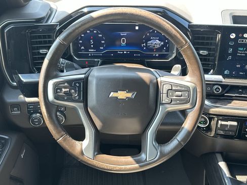Used 2022 Chevrolet Silverado 1500 LTZ w/ LTZ Convenience Package II AWD/4WD image 19
