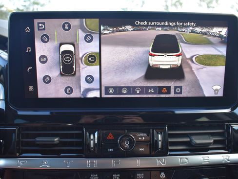 New 2026 Nissan Pathfinder Platinum FWD image 44