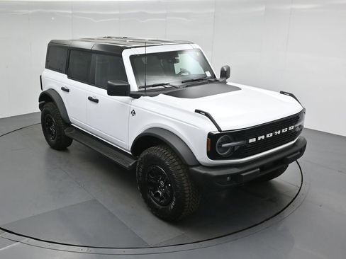 New 2026 Ford Bronco Outer Banks w/ Sasquatch Package image 39