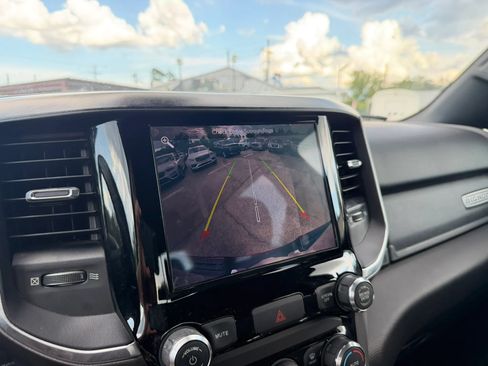 Used 2019 RAM 1500 Big Horn AWD/4WD image 14