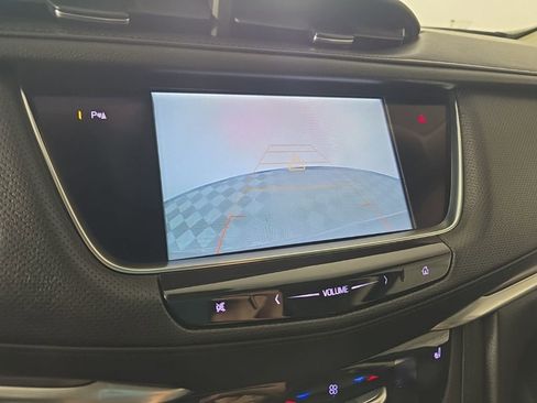 Used 2018 Cadillac XT5 Luxury w/ Driver Awareness Package AWD/4WD image 19