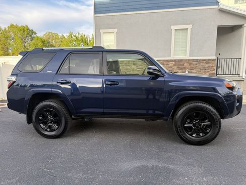 Used 2019 Toyota 4Runner SR5 Premium AWD/4WD image 8