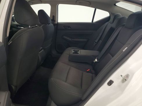 Used 2024 Nissan Altima 2.5 SV image 24