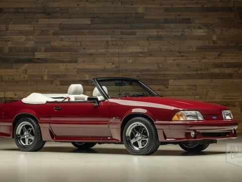 Used 1989 Ford Mustang GT RWD image 4