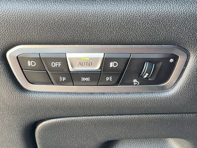 Used 2021 BMW X7 M50i AWD/4WD image 36