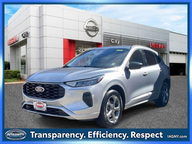 Used 2023 Ford Escape ST-Line AWD/4WD image 4