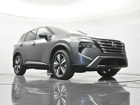 Certified 2024 Nissan Rogue SL w/ SL Premium Package FWD image 40