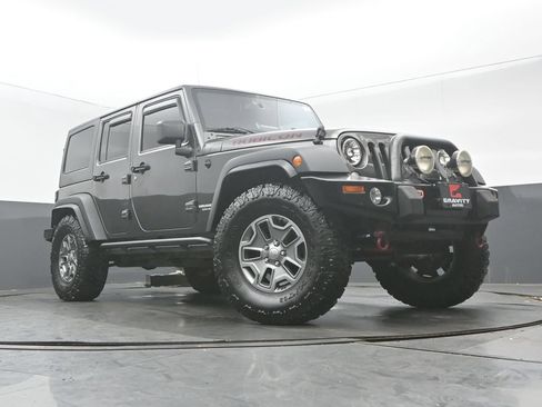 Used 2016 Jeep Wrangler Unlimited Rubicon w/ Connectivity Group AWD/4WD image 31