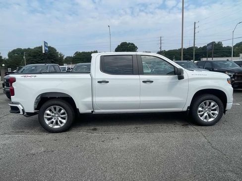 New 2026 Chevrolet Silverado 1500 Custom AWD/4WD image 2