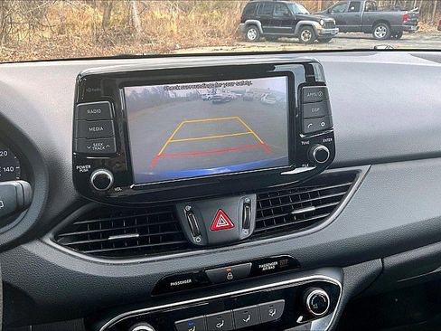 Used 2019 Hyundai Elantra GT image 22