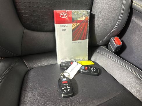 Used 2025 Toyota Sienna XLE Woodland Edition AWD/4WD image 14