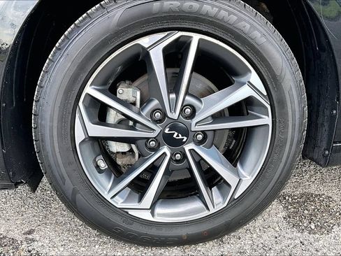 Used 2024 Kia Forte LXS FWD image 9