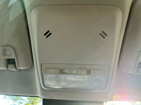 Used 2020 Buick Encore Preferred image 28