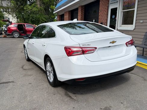 Used 2021 Chevrolet Malibu LT FWD image 3