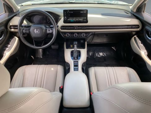 Used 2024 Honda HR-V EX-L image 10