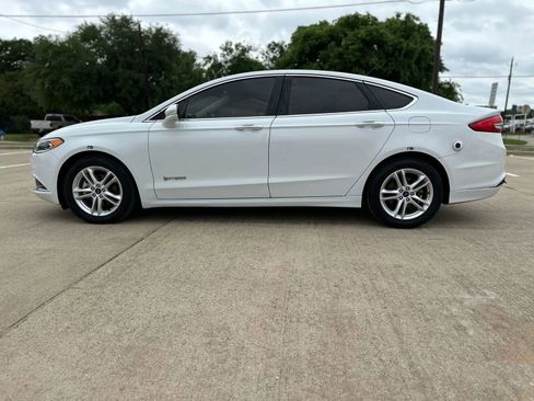 Used 2018 Ford Fusion SE w/ Equipment Group 602A FWD image 8