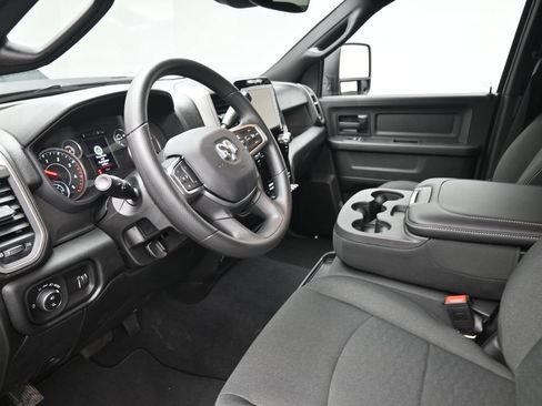 New 2026 RAM 2500 Tradesman AWD/4WD image 18