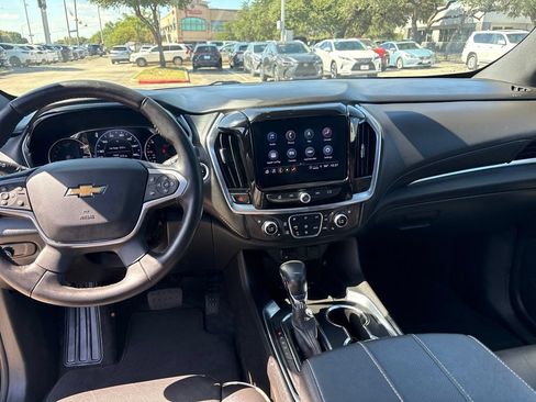 Used 2022 Chevrolet Traverse Premier w/ LPO, Cargo Package FWD image 17
