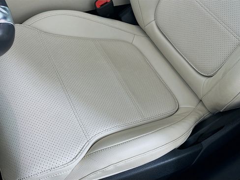 Certified 2022 Mercedes-Benz C 300 4MATIC Sedan image 23