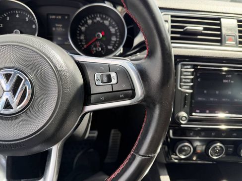 Used 2017 Volkswagen Jetta GLI FWD image 35
