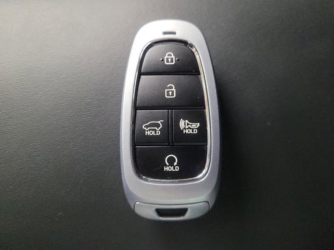 Used 2023 Hyundai Santa Fe SEL Premium image 32