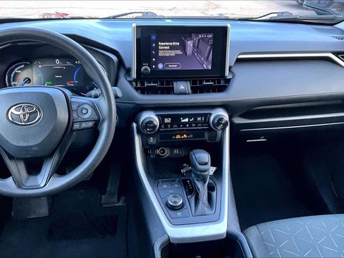 Used 2023 Toyota RAV4 XLE image 7