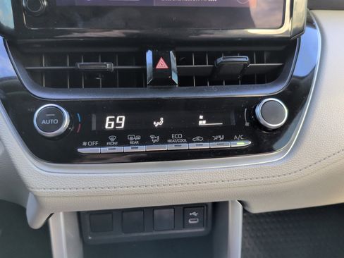 Used 2023 Toyota Corolla Cross LE image 26