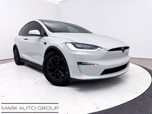 Used 2022 Tesla Model X image 1