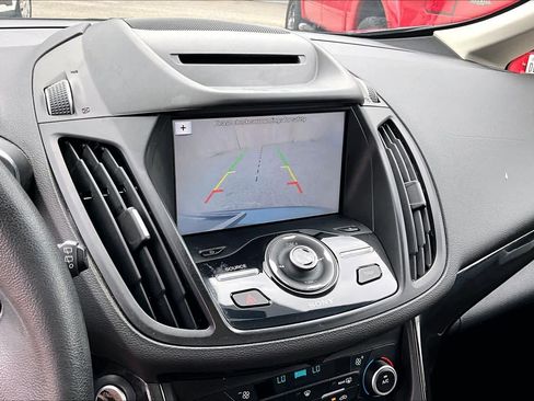 Used 2018 Ford C-MAX Titanium w/ Equipment Group 301A image 31