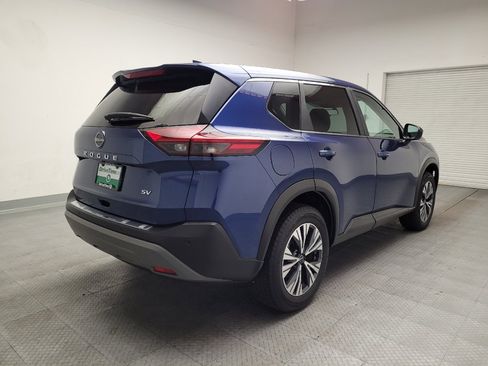 Used 2023 Nissan Rogue SV FWD image 9