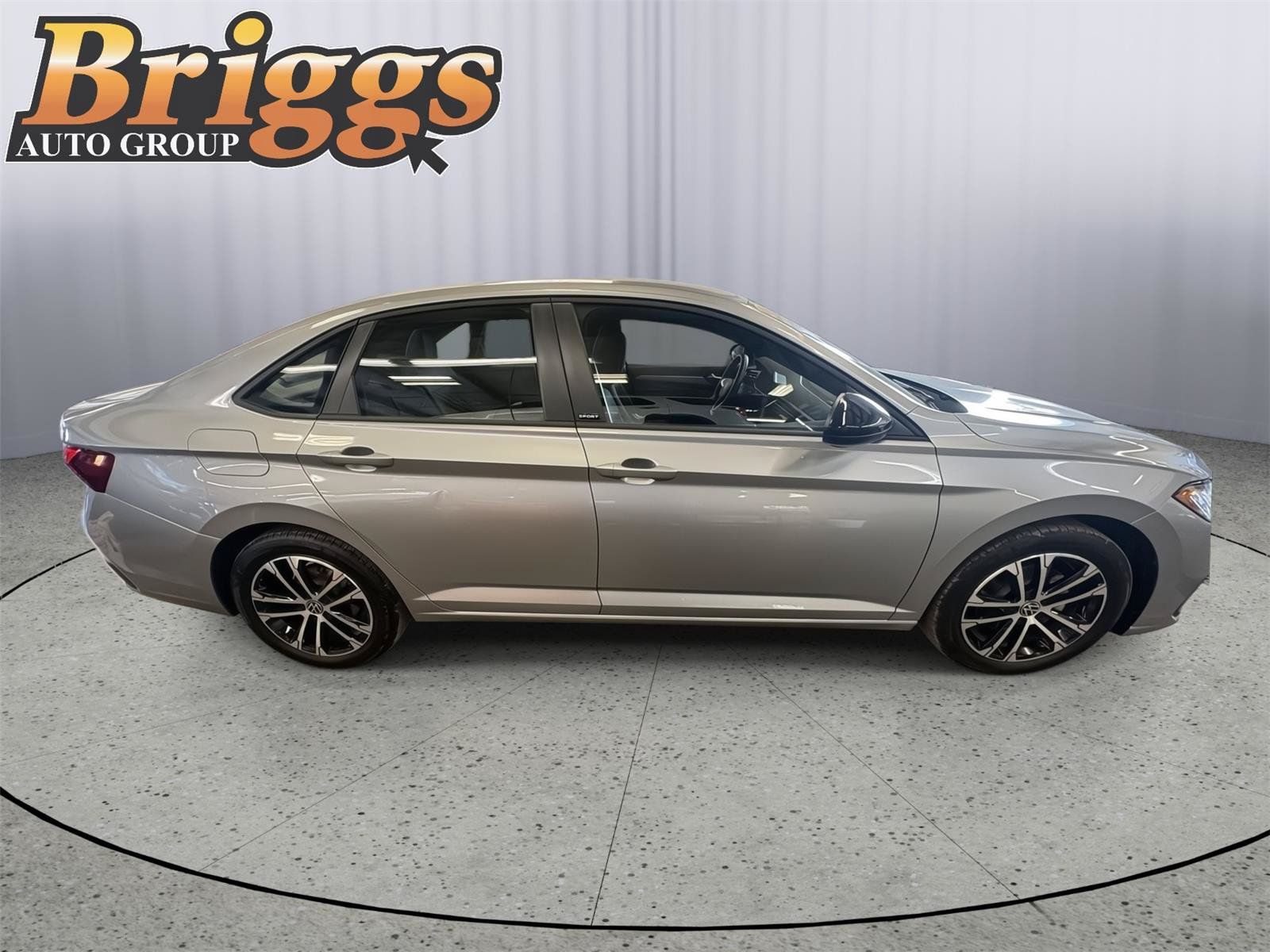 Used 2025 Volkswagen Jetta Sport FWD image 8