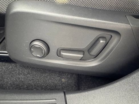 Certified 2023 Volvo C40 Recharge Core AWD/4WD image 17