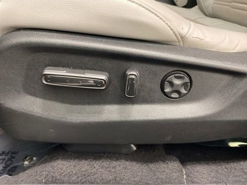 Used 2017 Honda CR-V Touring image 13