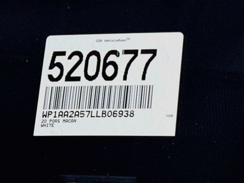 Used 2020 Porsche Macan AWD/4WD image 26