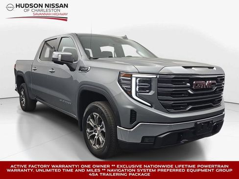 Used 2025 GMC Sierra 1500 SLT image 1