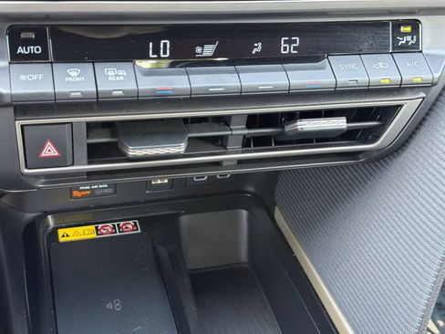 Used 2026 Toyota Camry SE FWD image 23