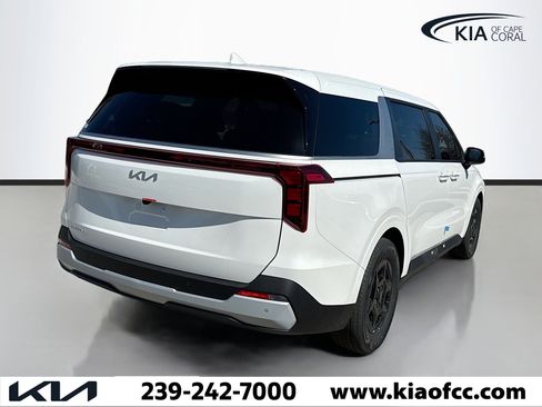 New 2026 Kia Carnival image 5
