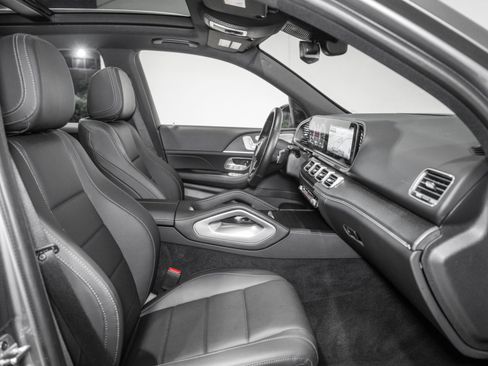 Used 2025 Mercedes-Benz GLE 450e 4MATIC image 26