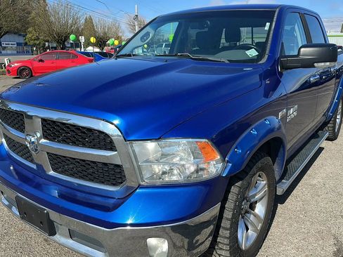 Used 2016 RAM 1500 Classic SLT w/ Luxury Group image 8