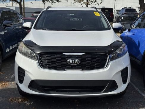 Certified 2019 Kia Sorento LX w/ LX Convenience Package image 9