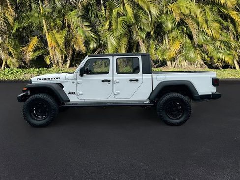 Used 2020 Jeep Gladiator Sport w/ Quick Order Package 24S image 8
