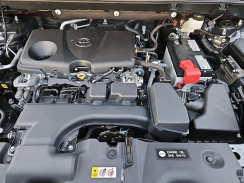 Used 2022 Toyota RAV4 XLE Premium image 36